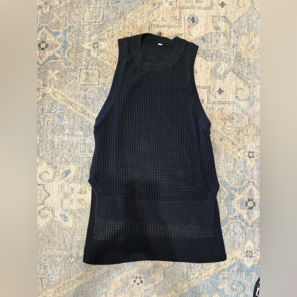 SOLD Lululemon crochet sleeveless tank top